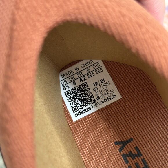 Adidas Yeezy Knit Runner Stone Carbon main image 8
